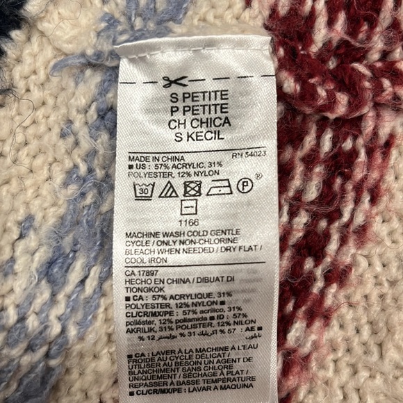 Old Navy | Cozy Fair Isle Blouson-Sleeve Sweater (Petite) - Picture 4 of 4